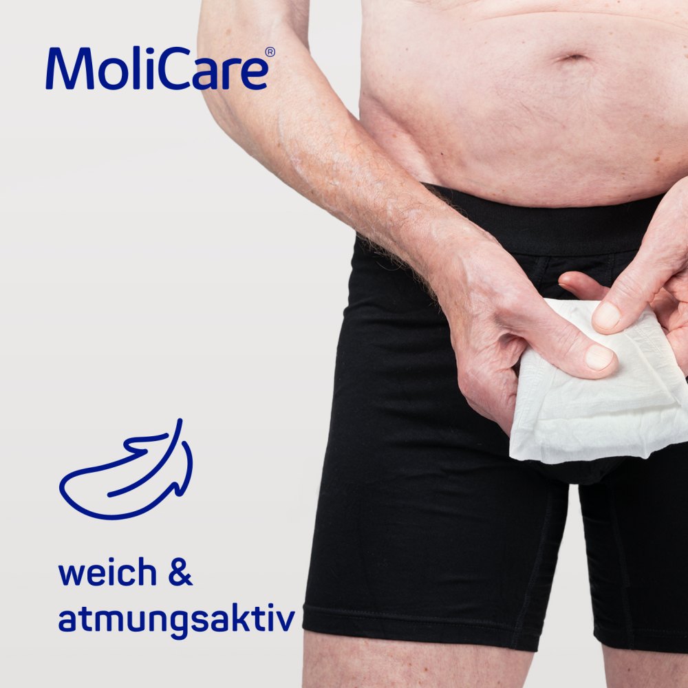 Produktbild zeigt das MoliCare Premium Men Pad in der Größe 2 Tropfen (PZN-18659188). Das Inkontinenzprodukt ist in einer hellen, ansprechenden Verpackung abgebildet. Auf der Vorderseite sind der Markenname "MoliCare" sowie die Produktbezeichnung "Premium Men Pad" deutlich sichtbar. Das Design ist übersichtlich und professionell. Im Hintergrund sind illustrative Grafiken zu sehen, die die Eigenschaften der Pads hervorheben, wie z.B. Weichheit und Atmungsaktivität. Ideal für Männer mit Inkontinenz.