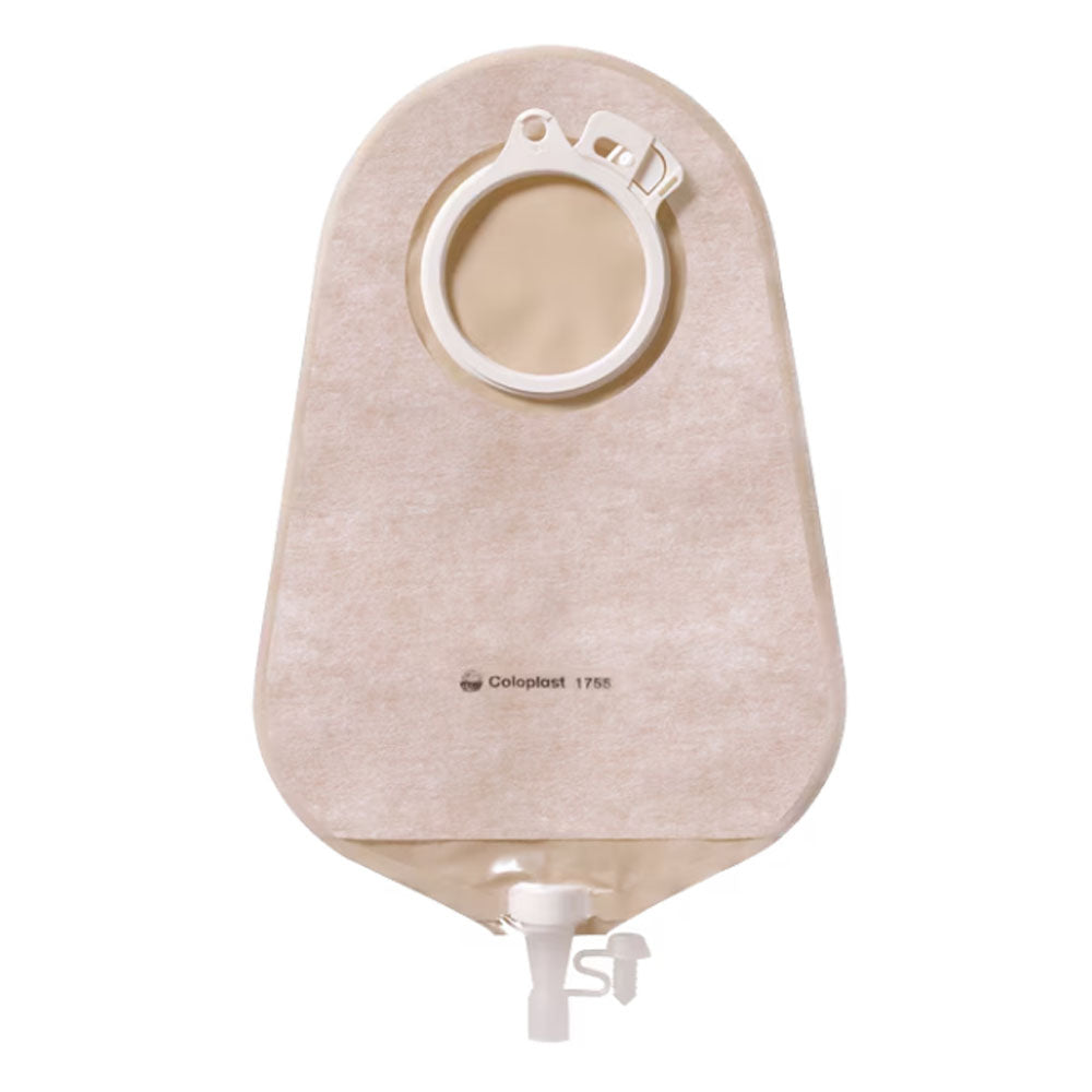 Bild eines Assura Uro Mehrkammerbeutels mit präziser Darstellung. Der Beutel ist transparent, zeigt mehrere Kammern, die eine differenzierte Füllstandsanzeige ermöglichen. Im oberen Bereich befindet sich ein verstärkter Rand mit verschiedenen Anbringungsmöglichkeiten, die eine sichere Befestigung gewährleisten. Sichtbare Markierungen und Skalen auf dem Beutel bieten eine einfache Handhabung. Der Produktname ist gut leserlich abgebildet.