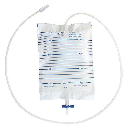 Bild zeigt einen transparenten Bettbeutel mit einer Kapazität von 2000 ml, befüllt mit einer klaren Flüssigkeit. Der Beutel ist oben an einem Befestigungsclip sichtbar, während ein 90 cm langer, transparenter Schlauch im unteren Bereich angebracht ist. Die Verpackung enthält zehn Stück unsterile Bettbeutel. Die Beschriftung auf dem Beutel ist gut lesbar und in Schwarz gehalten, Informationen über Produktdetails sind vorhanden.