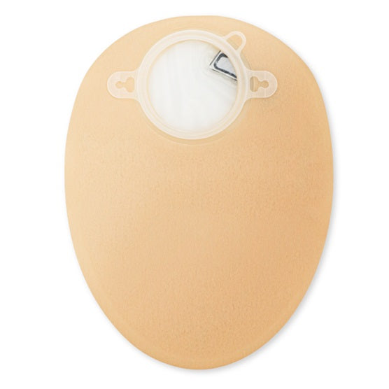 Produktbild eines geschlossenen Ausstreifbeutels von Dansac, Modell Novalife 2 Maxi in der Farbe Hautfarbe. Der Beutel hat einen Durchmesser von 70 mm und wird in einer Packung mit 30 Stück geliefert. Auf dem Bild ist der Beutel in einer weißen, klaren Verpackung dargestellt, die mit Informationen zu Größe und Anzahl versehen ist. Die Oberfläche des Beutels erscheint glatt und natürlich, was auf eine angenehme Trageweise hinweist. Der Hintergrund ist neutral, um den Fokus auf das Produkt zu legen.