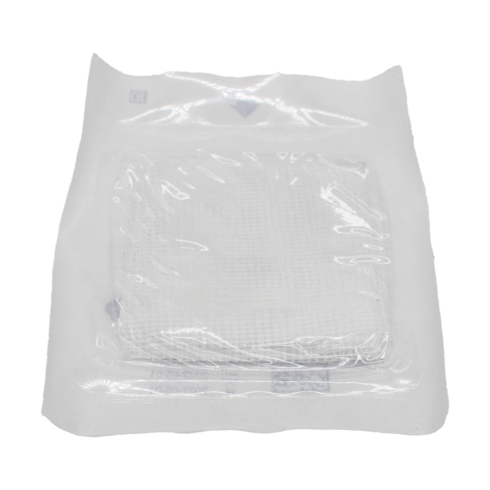 Sterile Mullkompressen von Hartmann, quadratisch mit einer Größe von 5 x 5 cm. Die Kompressen sind aus weichem, atmungsaktivem Material gefertigt und in einer hygienisch verpackten Einheit erhältlich. Sie erscheinen in einem weißen Farbton und sind in einer 8-fach gefalteten, 17-fädigen Struktur angeordnet, was ihre Saugfähigkeit und Festigkeit erhöht. Ideal für Wundauflagen und als Bestandteil der Erstausstattung in der Erste-Hilfe-Ausrüstung.