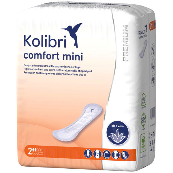 Premium Mini-Einlagen von Kolibri Comfort mit Aloe Vera, in einer transparenten Verpackung präsentiert. Die Einlagen sind in einer kompakten Form gehalten, zeigen eine weiche, atmungsaktive Oberfläche und ein design, das eine optimale Feuchtigkeitsaufnahme gewährleistet. Die Verpackung weist eine klare Beschriftung mit dem Markennamen "Kolibri" sowie Produktdetails auf. Das Gesamtbild vermittelt eine moderne und hygienische Ausstrahlung, ideal für eine komfortable und frische Nutzung.