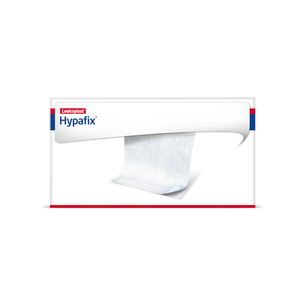 Leukoplast Hypafix Klebevlies, hautfreundlich, in der Größe 10 cm x 20 m. Das Produkt wird in einer hellen, ansprechenden Verpackung präsentiert, die den Markennamen deutlich zeigt. Das Klebevlies ist aufgerollt und sichtbar, um die Breite und Länge zu verdeutlichen. Der Hintergrund ist neutral, um den Fokus auf das Produkt zu lenken. Auf der Verpackung sind wichtige Informationen wie Anwendungshinweise und Produktmerkmale gut lesbar.