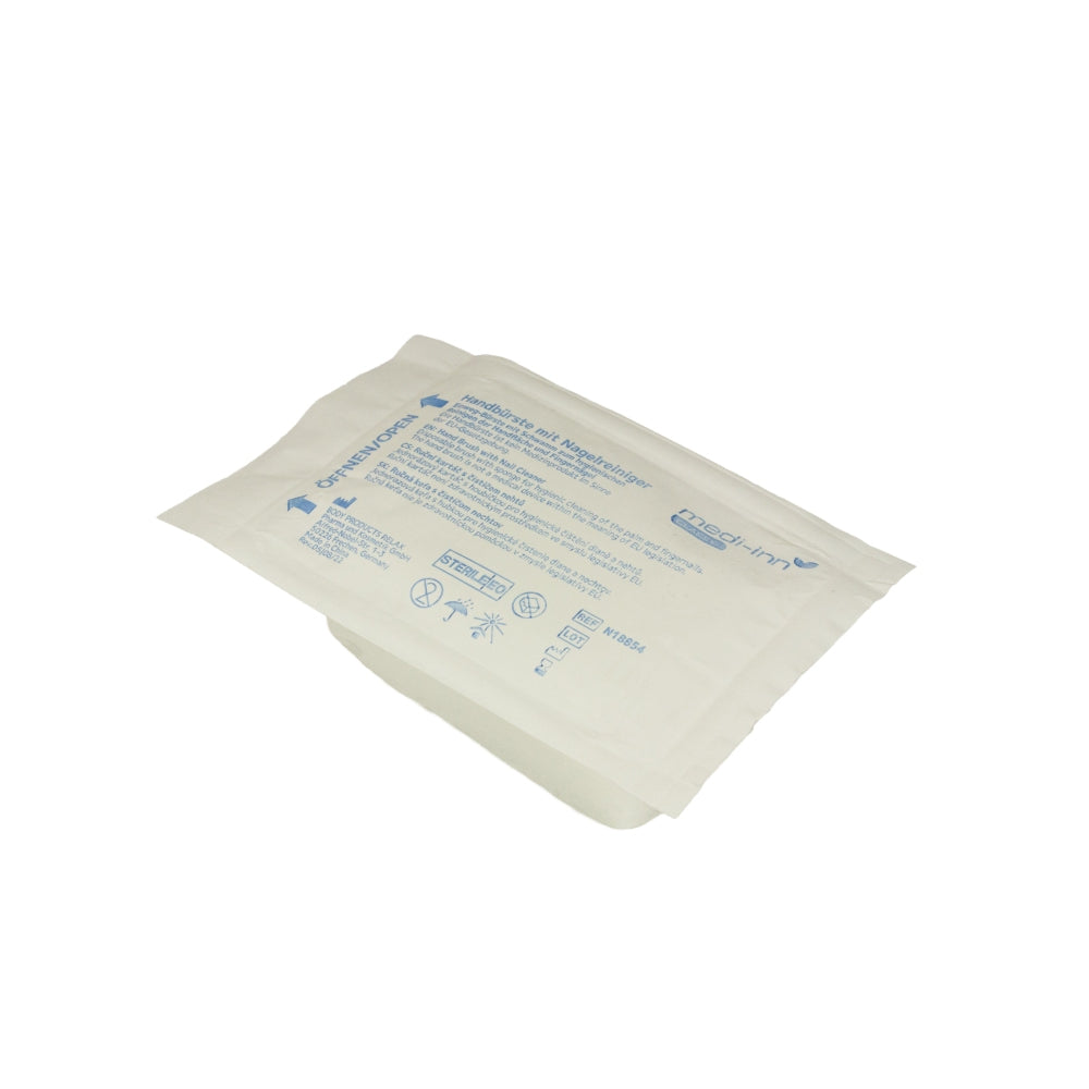 Handwaschbürste mit Nagelreiniger in einer neutralen, hellen Farbe. Die Bürste hat einen ergonomischen Griff, der in der Mitte leicht geschwungen ist, um eine angenehme Handhabung zu gewährleisten. Die Borsten sind kurz und fest, ideal zum Reinigen von Händen und Nägeln. An einem Ende befindet sich ein integrierter Nagelreiniger, der schmal und spitz ist, um Schmutz und Ablagerungen sorgfältig zu entfernen.