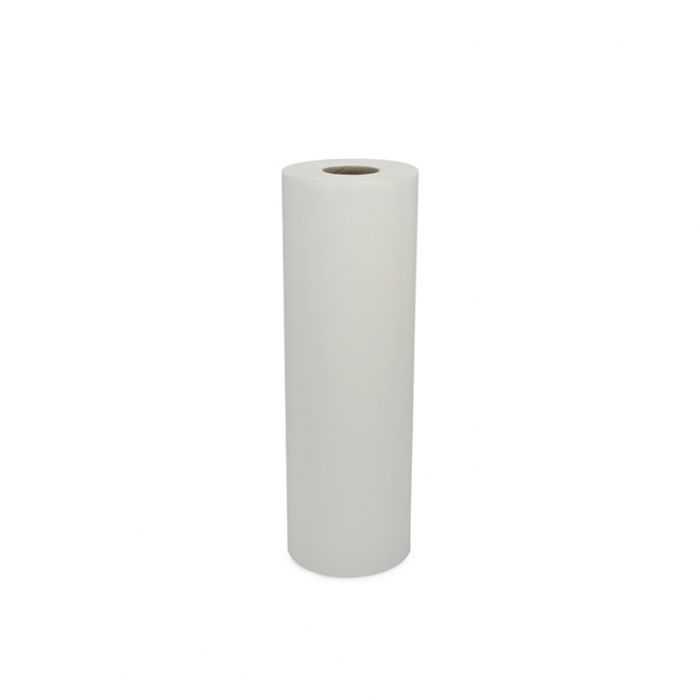 Das Bild zeigt eine stilvolle Liegenabdeckung in einem eleganten Grauton, gefertigt aus hochwertigem, strapazierfähigem Material. Die Abdeckung passt perfekt über eine Liege, und die Ecken sind sauber genäht, wodurch ein ansprechendes Finish entsteht. Der Bezug ist leicht schmutzabweisend und kann einfach gereinigt werden. Im Hintergrund ist eine entspannte Umgebung mit Pflanzen und einer hellen Atmosphäre zu sehen, die dem Produkt einen ansprechenden Kontext verleiht.