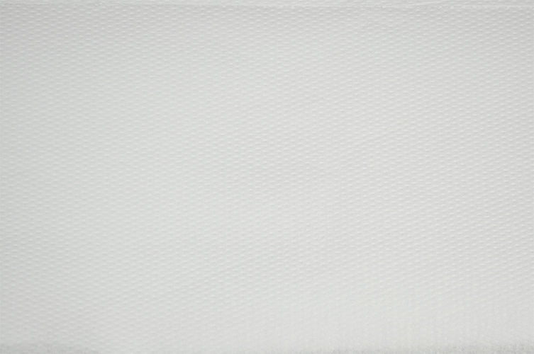 Eine schwarze Liegenabdeckung aus strapazierfähigem Material, perfekt auf eine Liege zugeschnitten. Die Abdeckung hat eine glatte, elegante Oberfläche und liegt passgenau und faltenfrei auf der Liege. An den Ecken sind praktische Schnüre, um die Abdeckung sicher zu befestigen. Der Hintergrund zeigt eine helle, neutrale Umgebung, die die Abdeckung hervorhebt. Diese Abdeckung schützt vor Schmutz und Witterungseinflüssen und eignet sich ideal für den Einsatz im Freien oder im Wellnessbereich.