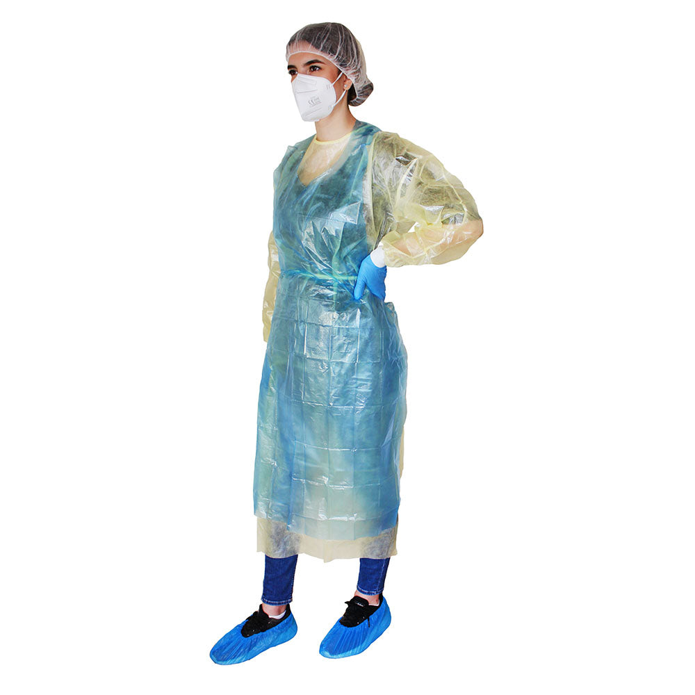 Bild eines MRSA-Infektionsschutzsets, das einen zertifizierten Infektionsschutzkittel zeigt. Der Kittel ist aus leichtem, atmungsaktivem Material in einem hellen Farbton, ideal für den Einsatz im medizinischen Bereich. Im Hintergrund sind weitere Schutzausrüstungen zu sehen, die harmonisch angeordnet sind. Die Präsentation vermittelt ein Gefühl von Sauberkeit und Professionalität. Das Set ist für den Schutz vor multiresistenten Erregern konzipiert und richtet sich an medizinisches Fachpersonal.