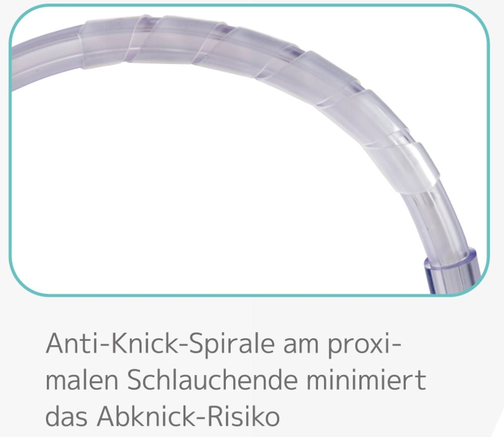 Flexibler Schlauch mit transparenter Anti-Knick-Spirale am proximalen Ende zur Vermeidung von Durchflussstörungen.