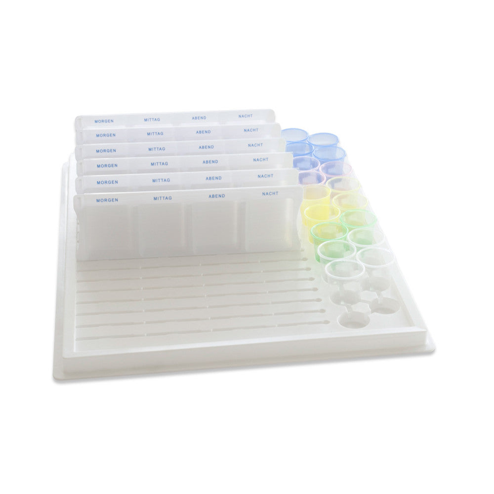 Weißes Medikamentenausgabe-Tablett von Medi-Inn, dimensionsgenau 15 mm hoch, 340 mm breit und 440 mm lang. Das Tablett ist rechteckig mit abgerundeten Kanten, was eine benutzerfreundliche Handhabung gewährleistet. Es hat eine glatte Oberfläche, die sich leicht reinigen lässt, und hebt sich durch einen minimalistischen, modernen Look hervor. Ideal für die Organisation und sichere Ausgabe von Medikamenten, eignet es sich sowohl für den Einsatz in medizinischen Einrichtungen als auch für Zuhause.
