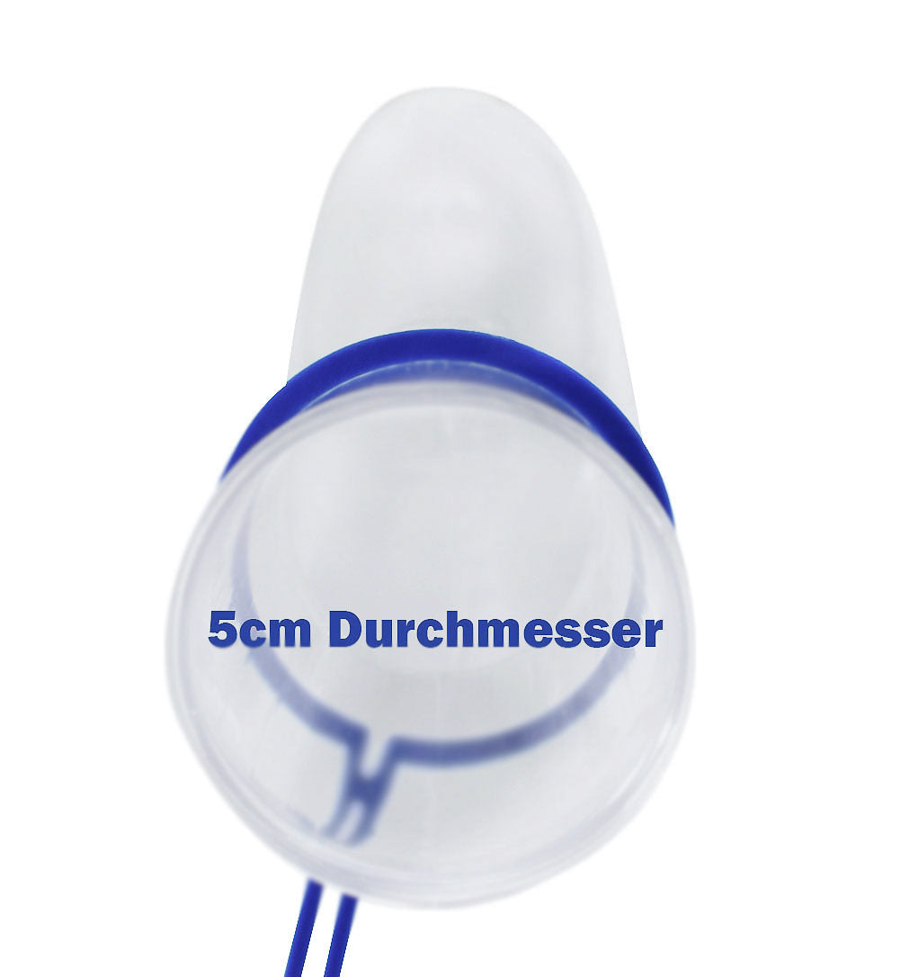 Urinflasche aus transparentem, milchigem Kunststoff, speziell für Männer. Das Produkt hat eine markante, ergonomische Form, die das Halten und Benutzen erleichtert. Sie ist mit einem robusten, breiten Ausgießer und einem gut schließenden Deckel ausgestattet, um Leckagen zu vermeiden. Auf der Flasche sind Maßeinheiten deutlich abgebildet, die eine einfache Ablesung des Inhalts ermöglichen. Die Farbgebung in neutralem Weiß und die glatte Oberfläche sorgen für einfache Reinigung und Hygiene.