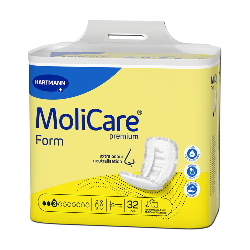 Molicare Premium Form 3 Inkontinenzvorlagen sind auf dem Bild abgebildet. Die Vorlagen sind in einer neutralen Verpackung mit klarer Kennzeichnung, die die Marke und das Produkt deutlich anzeigt. Im Vordergrund sind einige der Vorlagen visualisiert, die eine ergonomische Form aufweisen und für maximale Saugfähigkeit und Komfort konzipiert sind. Die Verpackung zeigt Informationen zu den Eigenschaften, wie Saugstärke und Anwendungshinweise. Der Hintergrund ist unscharf, um den Fokus auf das Produkt zu lenken.