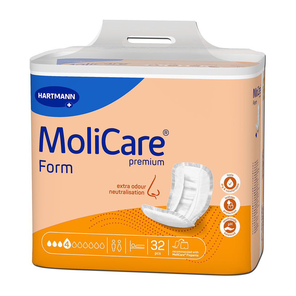 Produktbild einer MoliCare Premium Form 4 Inkontinenzvorlage. Die Vorlage ist auf einem hellen Hintergrund platziert und zeigt die charakteristische Form sowie die weiche, atmungsaktive Oberfläche. Die Vorderseite ist gut sichtbar mit markanten Features wie einem elastischen Bund und einer anatomischen Passform. In der oberen Ecke des Bildes befindet sich das MoliCare-Logo. Die Vorlage ist in einer geöffneten Position dargestellt, um Details wie die Saugkraft und die äußere Schicht zu betonen.