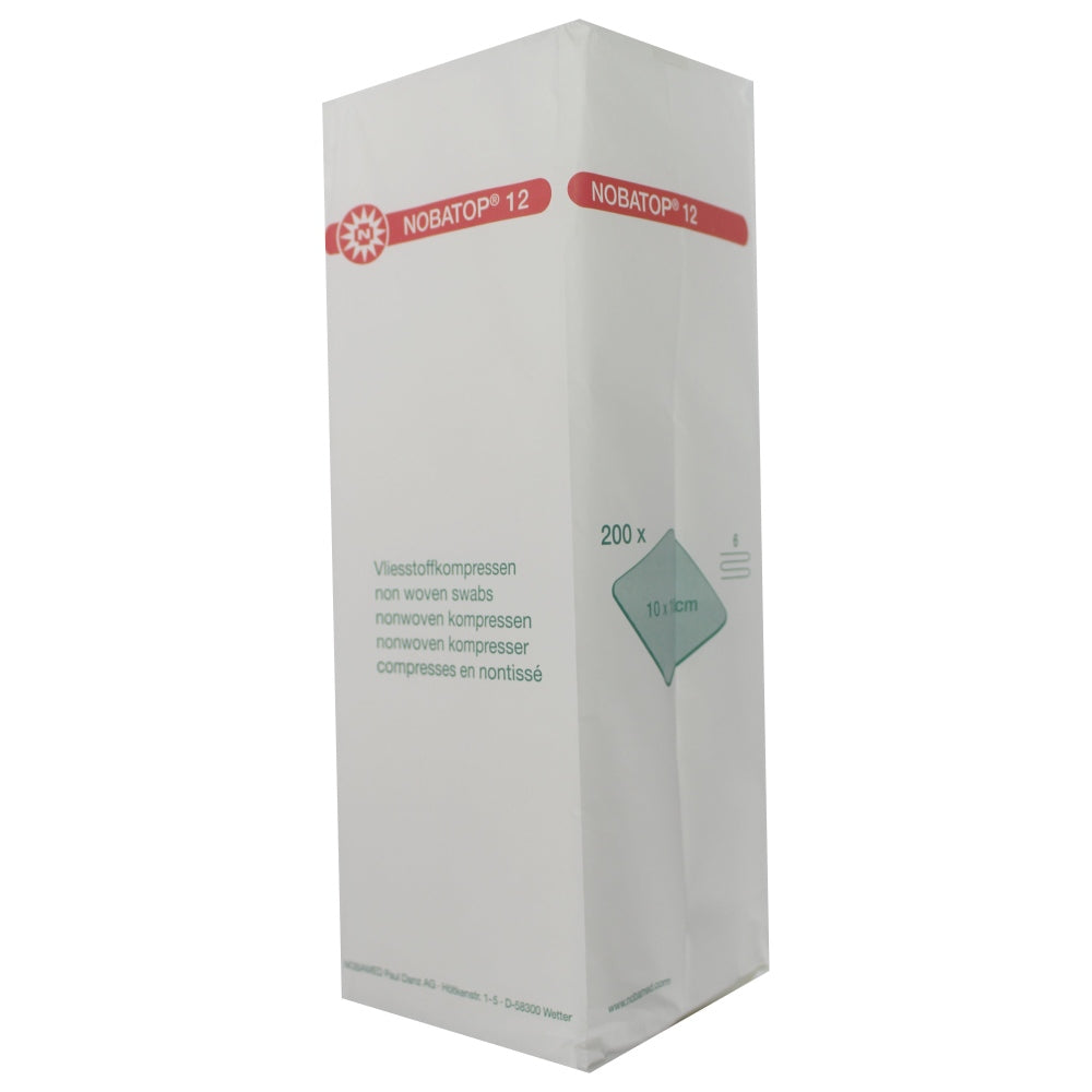 Bild von Noba Nobatop Vliesstoffkompressen in einem 200er-Pack, Größe 10 cm x 20 cm. Die Packung zeigt eine transparente Folie, die die komprimierten Kompressen sichtbar macht. Auf der Vorderseite sind Produktbezeichnung und Inhaltsangabe gut lesbar. Die Kompressen sind steril, mehrfach gefaltet, und bieten eine hohe Saugfähigkeit. Die Verpackung ist ansprechend designt und hebt die Qualität des Produkts hervor. Ideal für Wundversorgung und Medizin.