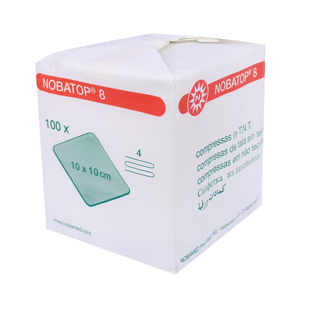 Bild der Noba Nobatop 8 Vliesstoffkompressen, verpackt in einem transparenten Beutel. Die Kompressen sind quadratisch und haben die Maße 10 cm x 10 cm. In der Verpackung sind 1000 Stück enthalten, die in mehreren separaten Fächer angeordnet sind, um die einfache Entnahme zu erleichtern. Die Kompressen sind aus weichem, saugfähigem Material gefertigt und eignen sich ideal für die Wundversorgung. Auf dem Beutel sind Produktinformationen sowie das Logo des Herstellers deutlich sichtbar.
