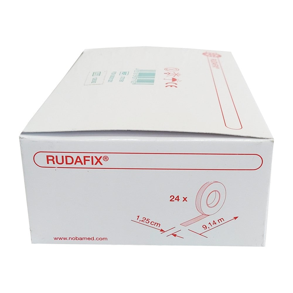 Rollendes Fixierpflaster Noba Rudafix, ohne Seitenscheiben, in einer Länge von 9,14 m und einer Breite von 12,5 cm. Das Produkt ist in einem hellen, leicht transparenten Farbton dargestellt und auf einem weißen Hintergrund platziert. Die Verpackung zeigt die Produktbezeichnung, die Abmessungen sowie wichtige Informationen zur Anwendung. Die Rollenform des Fixierpflasters hebt die Benutzerfreundlichkeit hervor und lässt sich einfach abrollen.