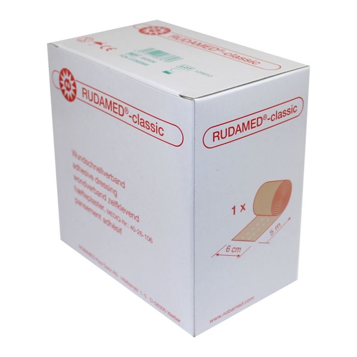 Ein klassisches Wundpflaster-Wundschnellverband von Noba in einer praktischen, 5 Meter langen Rolle. Die Verpackung zeigt ein modernes Design mit einem klaren, ansprechenden Layout. Im Vordergrund sind die charakteristischen Eigenschaften des Produkts abgebildet, die für schnelle und hygienische Wundversorgung stehen. Die Farben des Verpackungsdesigns sind überwiegend weiß und blau, was eine saubere und vertrauenswürdige Wirkung vermittelt. Ideal für die Heim- und Reiseapotheke.