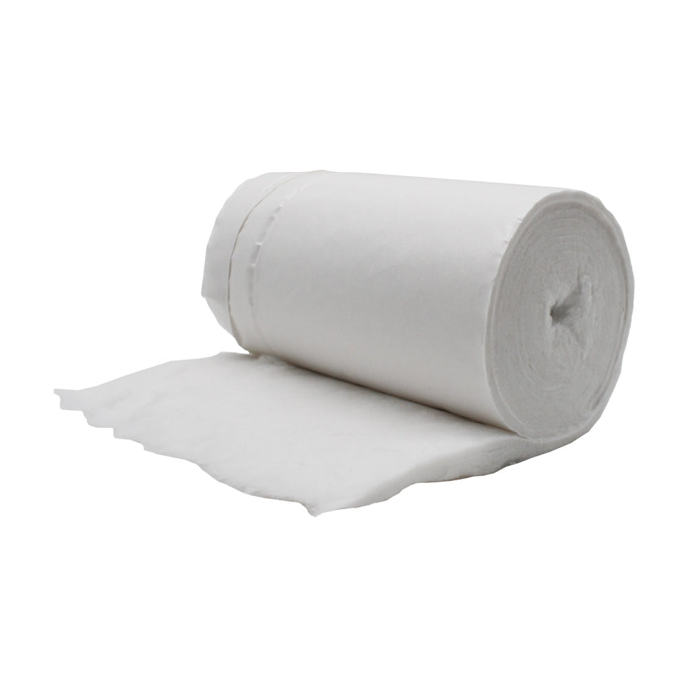 Weißes, gerolltes Verbandmaterial aus 100% Baumwolle, präsentiert auf einem neutralen Hintergrund. Die Rolle hat eine Breite von 15 cm und eine Länge von 2 m, die klar lesbar auf der Verpackung abgedruckt ist. Die Oberfläche des Materials zeigt eine feine, gleichmäßige Struktur, die für eine optimale Atemfähigkeit und Hautverträglichkeit sorgt. Das Produkt eignet sich ideal für die Wundversorgung und Erste Hilfe. Die Verpackung ist schlicht und funktional, unterstreicht die Qualität des Verbandmaterials.