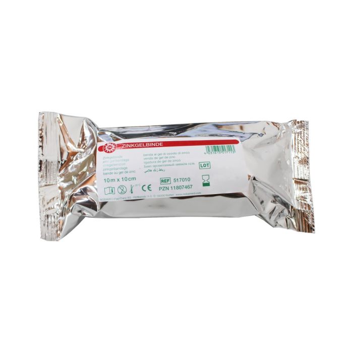 Ein gelbes Zinkgelbinde, umwickelt mit einer speziellen zinkleimbindenden Folie, liegt auf einem weißen Hintergrund. Die Binde hat eine Breite von 10 cm und ist sorgfältig aufgerollt. Die Struktur des Materials ist zu erkennen, was die Flexibilität und Leichtigkeit der Anwendung verdeutlicht. Neben der Binde sind keine weiteren Produkte oder Gegenstände sichtbar.