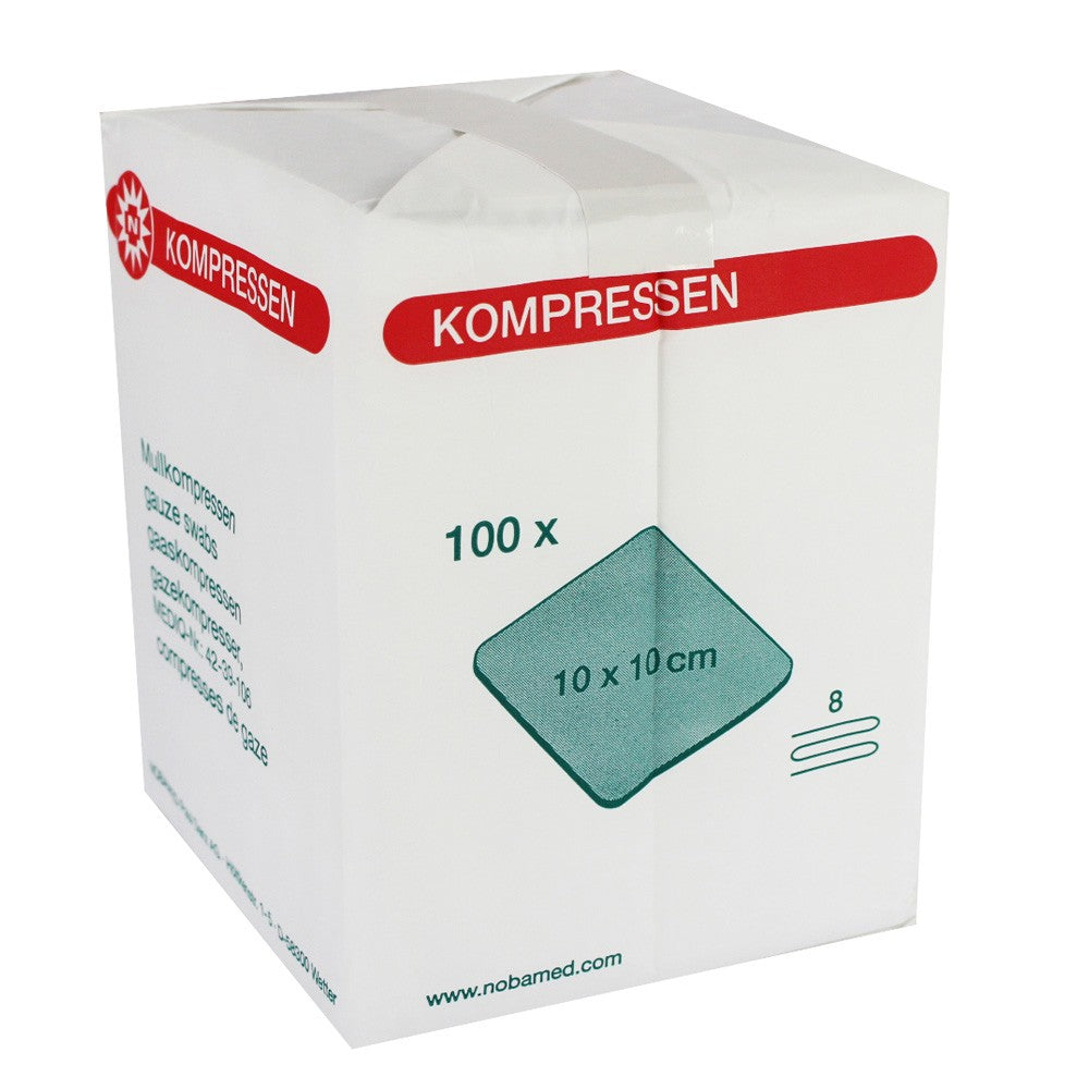 Weißes Paket mit 100 Mullkompressen der Marke Nobamed. Die Kompressen sind 8-fach gewebt und haben die Größe 10 x 20 cm. Das Design zeigt ein klares, modernes Layout mit dem Produkttitel in blauer Schrift auf der Vorderseite. Im Hintergrund sind die Kompressen sichtbar, die ordentlich gestapelt sind. Das gesamte Erscheinungsbild vermittelt einen hygienischen und medizinischen Eindruck, ideal für den Einsatz in der Wundversorgung oder für medizinische Zwecke.