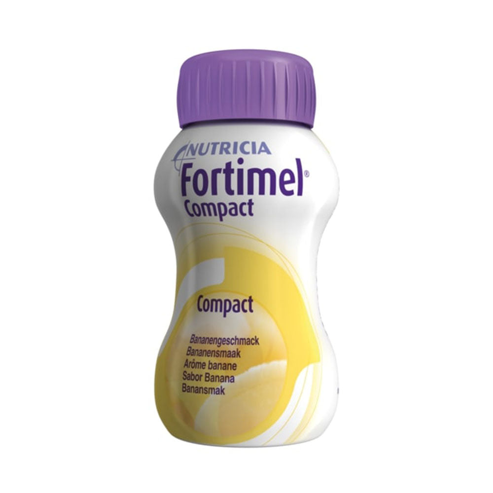 Dieses Produktbild zeigt die Verpackung von Nutricia Fortimel Compact 2.4 in der Geschmacksrichtung Banane. Die Dose hat eine schlanke, zylindrische Form und ist in hellen Farben gestaltet. Auf der Vorderseite der Verpackung ist das Logo von Nutricia deutlich sichtbar, ebenso wie der Produktname und die Geschmacksrichtung „Banane“. Die Verpackung ist von frischen, gelben Farbtönen dominiert, die die Bananenfarbe widerspiegeln.