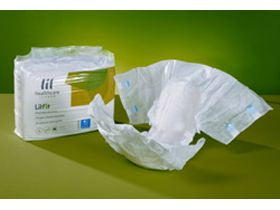 Ein Paket mit Inkontinenzprodukten, gekennzeichnet als „Ontex Suprem Fit Small Maxi“. Die Vorderseite des Pakets zeigt ein stilisiertes Bild eines smiling(Modells) mit frischem Teint, das eine positive, aktive Lebensweise verkörpert. In hellen Farben gehalten, ist das Design ansprechend und informativ. Details wie die Größe „Small Maxi“ sind hervorgehoben. Die Verpackung vermittelt Sicherheit und Komfort, was durch das Produkt selbst unterstützt wird.