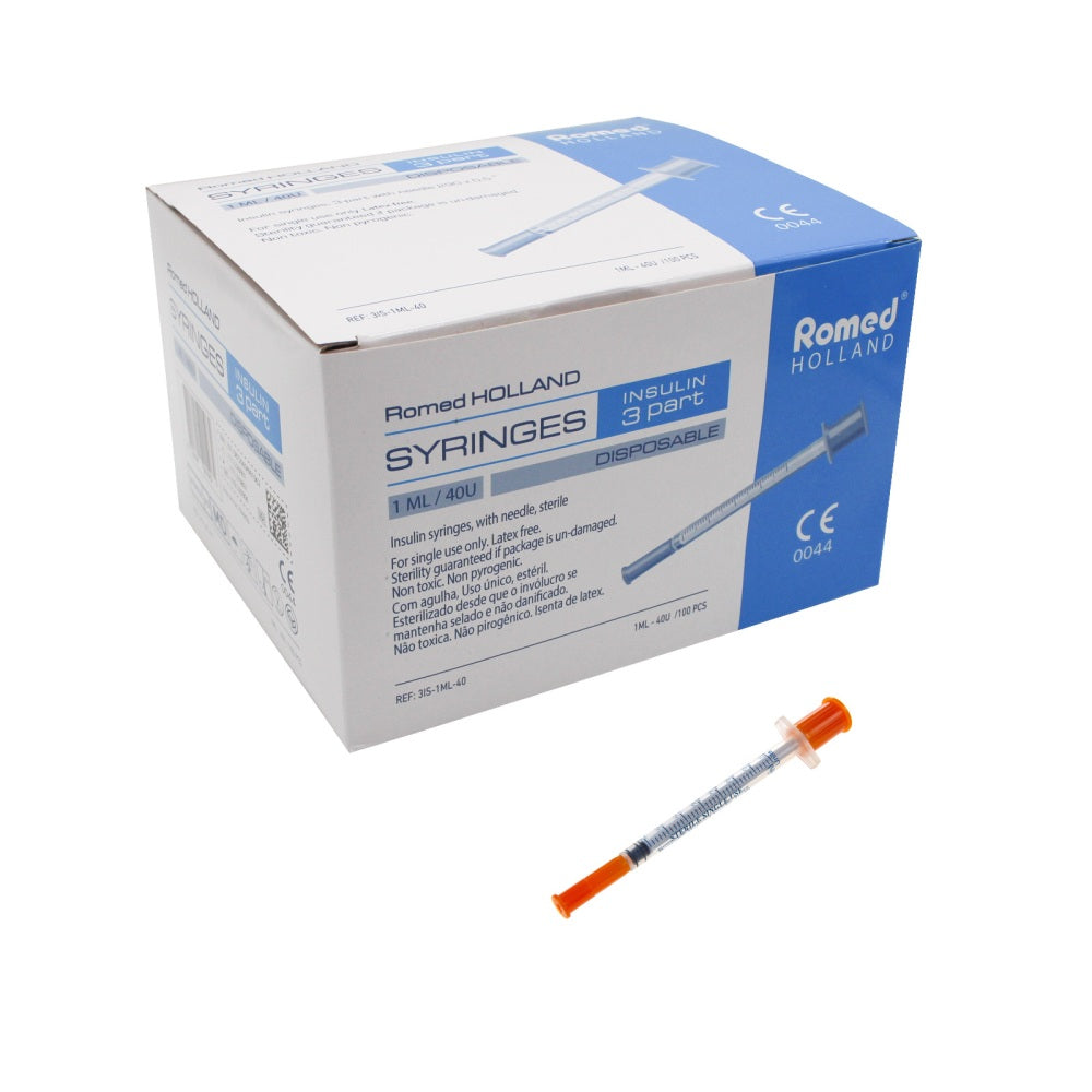 Bild eines Produkts: Romed Insulinspritzen U-40, steril, mit einer Kapazität von 1 ml, geeignet für 40 I.E. Die Spritzen sind einzeln verpackt und verfügen über eine feine Nadel für minimalen Schmerz und präzise Injektionen. Die Verpackung zeigt klare Markierungen für Dosierung und Gebrauchsanweisung. Das Design der Spritzen ist einfach und funktionell, ideal für diabetische Patienten.