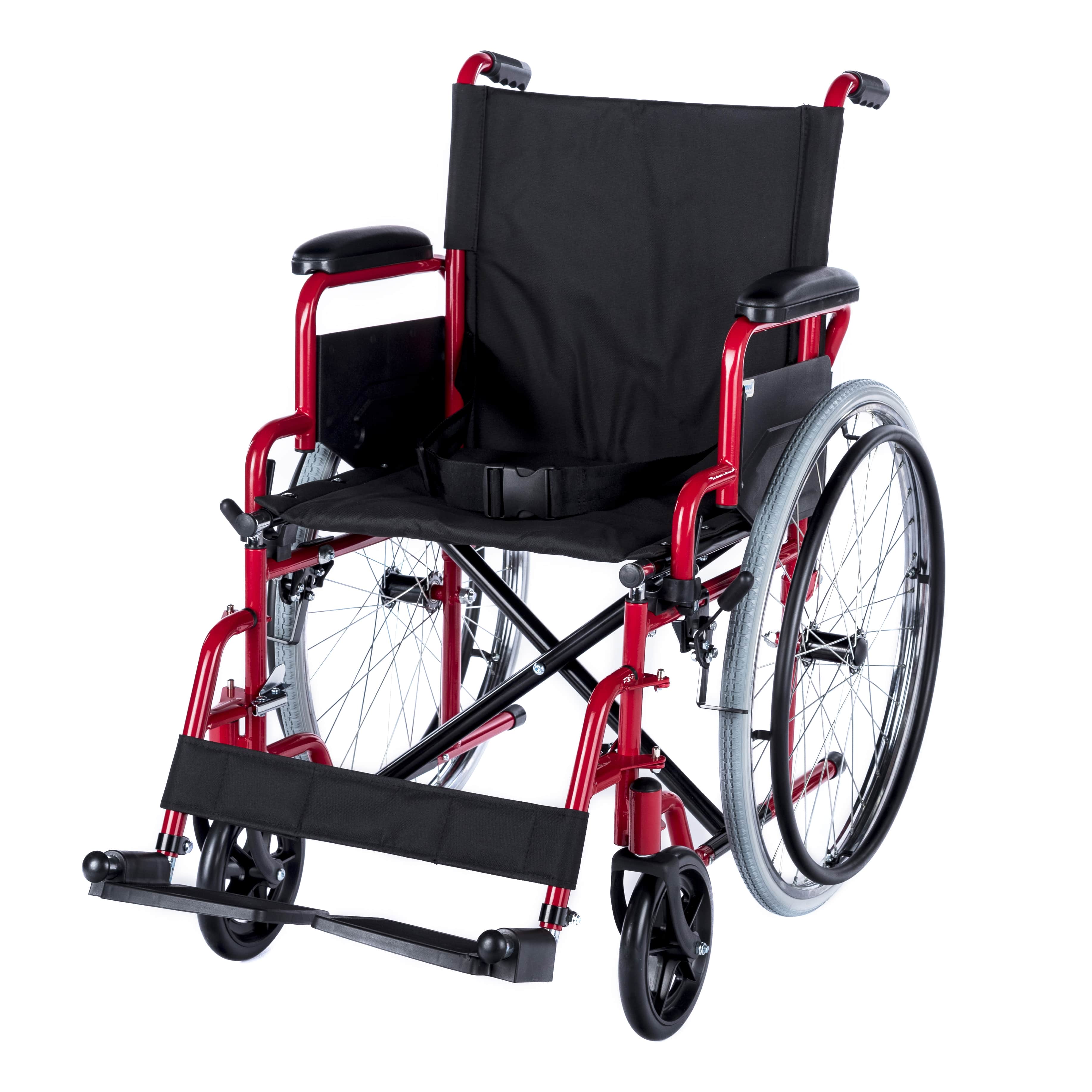 Manueller Rollstuhl „Dynamic“ mit einer Sitzbreite von 46 cm. Der Rollstuhl ist faltbar und in einer stabilen Konstruktion aus leichtem Material gefertigt. Die Sitzfläche ist mit einem gepolsterten, schwarzen Stoff bezogen. Armlehnen sind ebenfalls gepolstert und bieten zusätzlichen Komfort. Die Hintergrundfarbe ist grau, während die Räder schwarz sind und eine klassische, robuste Gestaltung aufweisen. Die Fußstützen sind klappbar und verstellbar.