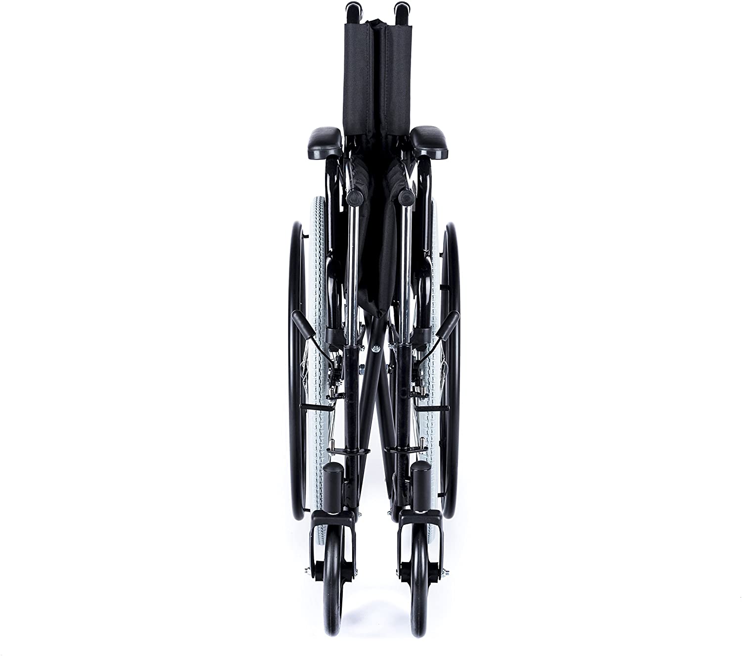 Frontalansicht des schwarzen Rollstuhls im zusammengeklappten Zustand.