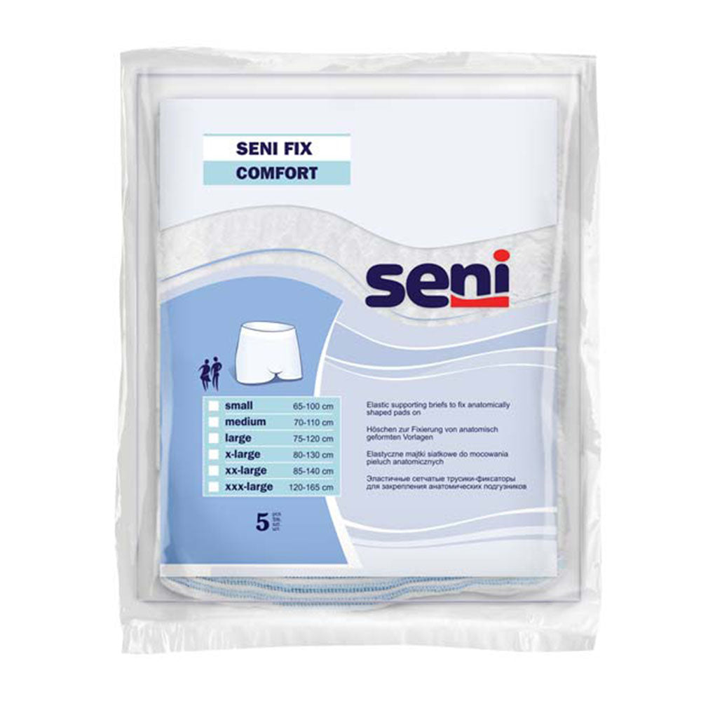 Alt-Text: Das Bild zeigt eine Packung Seni Fix Comfort in der Größe Medium. Die Verpackung ist überwiegend in einem hellen Blau gehalten, mit klaren, gut lesbaren Produktinformationen auf der Vorderseite. Das Design umfasst ein Logo oben links, das die Marke identifiziert. Auf der Packung sind Grafiken von Personen abgebildet, die den Tragekomfort und die Sicherheit der Produktlinie verdeutlichen. Die Verpackung hebt die Merkmale wie Atmungsaktivität und den ergonomischen Schnitt hervor.