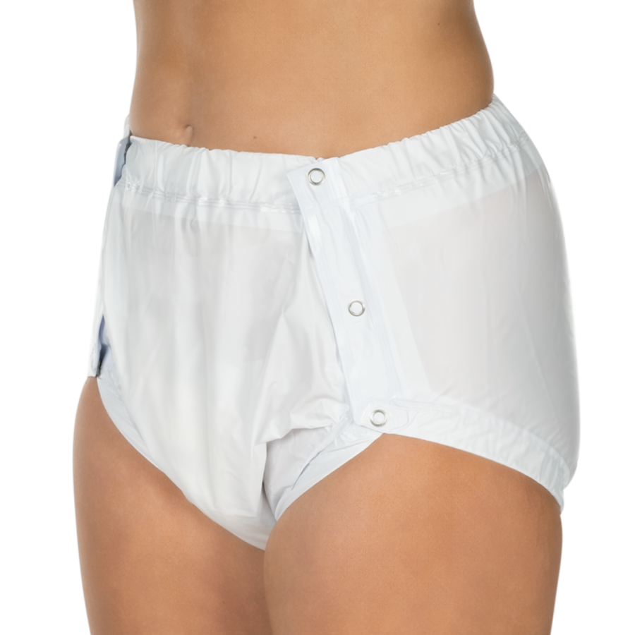 Weißer Slip aus Polyurethan, präsentiert in einer schlanken, modernen Form. Das Material ist transparent, wodurch das darunter liegende Gewebe sichtbar ist, und verleiht dem Slip eine elegante Note. Die Beinöffnungen sind sanft geschnitten, um einen hohen Tragekomfort zu gewährleisten. Die Taille ist elastisch, was eine bequeme Passform ermöglicht. Der Slip ist in Größe 40 erhältlich und eignet sich ideal für den täglichen Gebrauch oder als verführerisches Wäsche-Highlight.