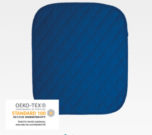 Blaue Sitzauflage mit Anti-Rutsch-Noppen, Maße 40 x 50 cm. Die Auflage hat eine gleichmäßige quadratische Struktur, die für zusätzlichen Komfort sorgt. Die Oberfläche wirkt weich und harmonisch in einem lebendigen Blauton. Die Anti-Rutsch-Noppen auf der Unterseite gewährleisten Stabilität und verhindern, dass die Auflage verrutscht. Ideal geeignet für verschiedene Sitzmöbel, bietet diese Auflage eine praktische Lösung für mehr Komfort im Alltag. Perfekt für den Einsatz zu Hause oder im Büro.