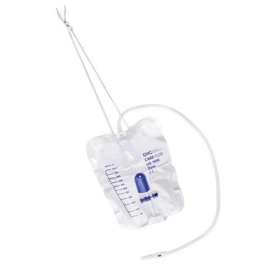 Ein transparenter Beinbeutel für die Behandlung von Harninkontinenz. Der Beutel hat ein Volumen von 1000 ml und ist steril verpackt. Er zeigt eine weiße Skala zur Volumenanzeige und eine Anschlussstelle für das Urinrohr. Der Beutel ist an der oberen Seite mit einem breiten, ovalen Loch versehen, das zur Befestigung am Bein dient. Darunter befindet sich ein schmaler, blauer Verschlussclip. Der Hintergrund ist weiß und unauffällig, um die Details des Produkts klar hervorzuheben.